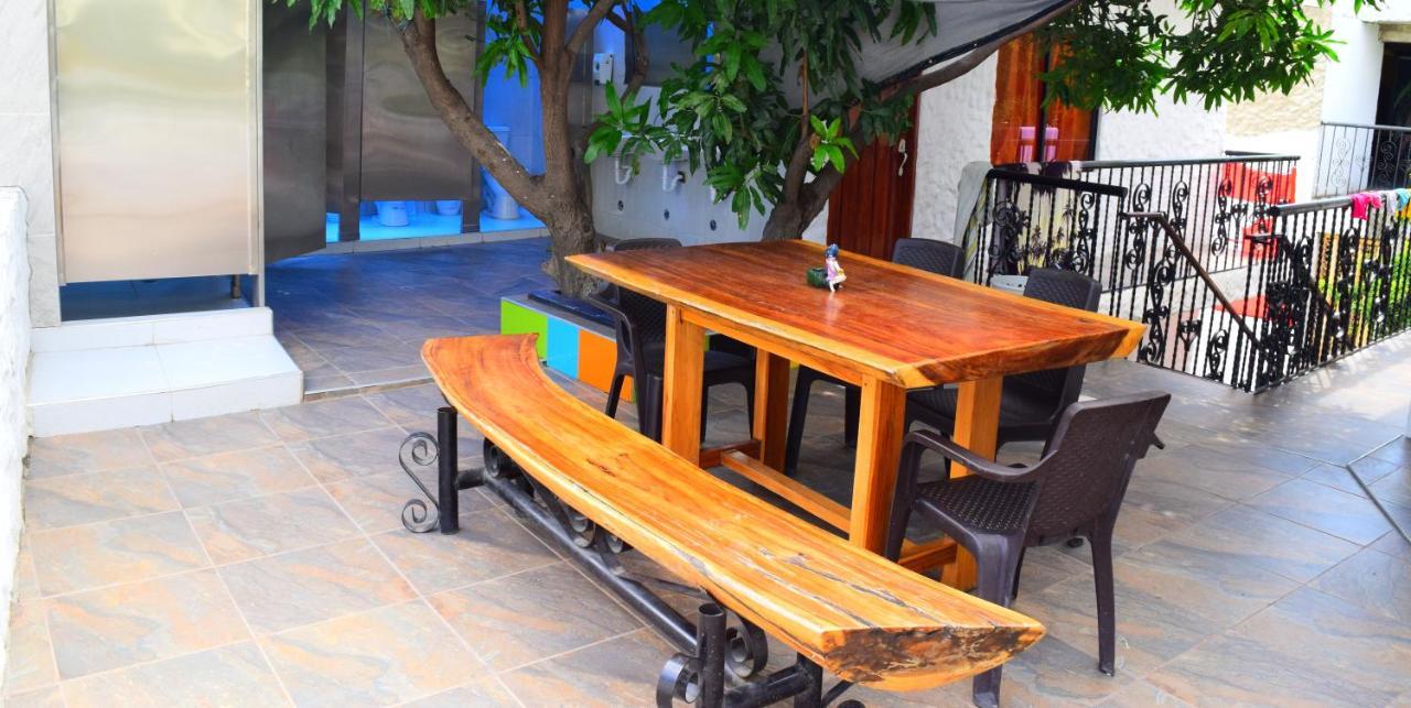 Rokadura Guest house *