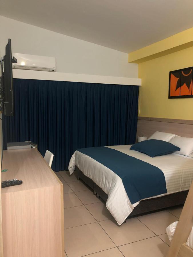 Paradise St Guest house *