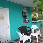 Hostel\'S Hellen House Rodadero Sur Gaira Habitacion Familiar Para 5 Personas En Cama 5 Personas