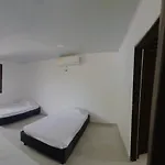 Hostal Casa Jak Santa Marta
