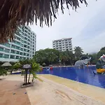 Frente al Mar Apto 403 * Costa Azul Suites