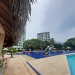 Costa Azul Suite 804