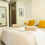 Pet-Friendly Pool Retreat With Luxury Hot Showers