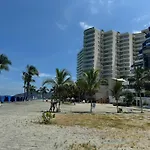Suite Con Jacuzzi Y Vista Al Mar Piso 14