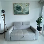 Modern Well-Equipped 4 Ppl Condo/5 Min Beach Walk