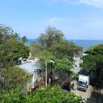 Villa Iris