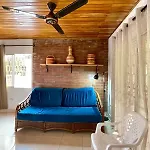 Central-Walking Distance To The Beach/Downtown+A/C