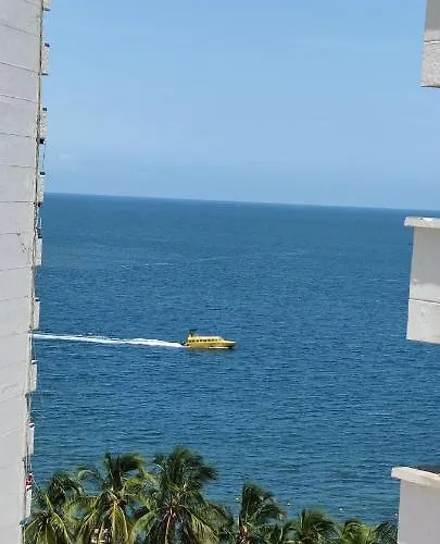 Espectacular, Amplio Y Hermoso Apartamento En Condominio Al Frente De La Playa El Rodadero