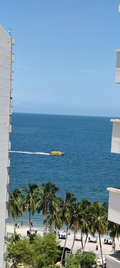 Espectacular, Amplio Y Hermoso En Al Frente De La Playa El Rodadero Santa Marta (Magdalena)