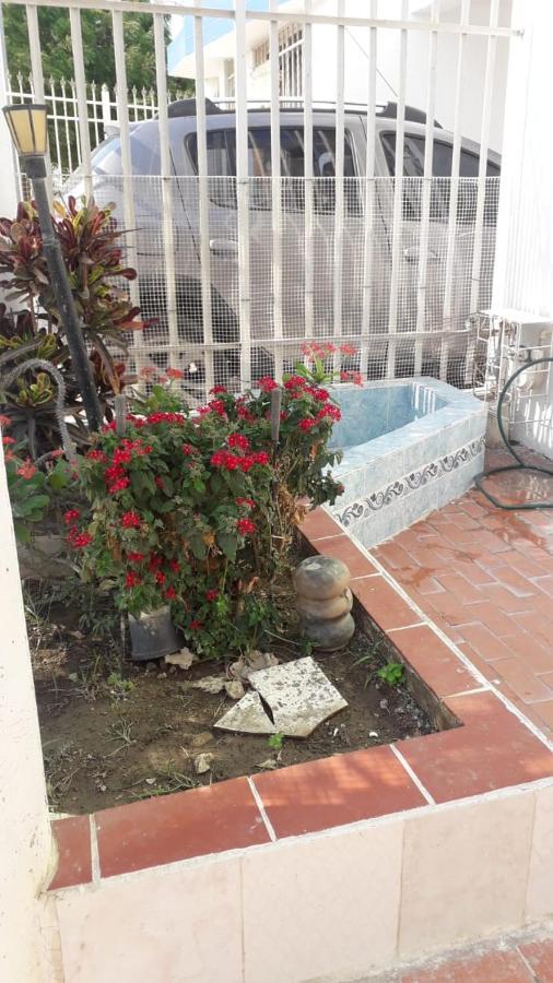 Muy Economico En Casa Completa Cerca Al Terminal De Buses, Visite Santa Marta Sin Invertir Grandes Sumas En Alojamiento * Santa Marta (Magdalena)