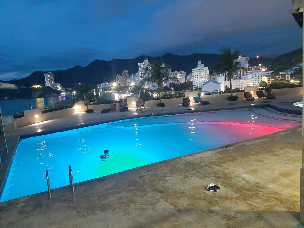 Apartamento Con Vista Al Mar En Santa Marta Rodadero * Santa Marta (Magdalena)
