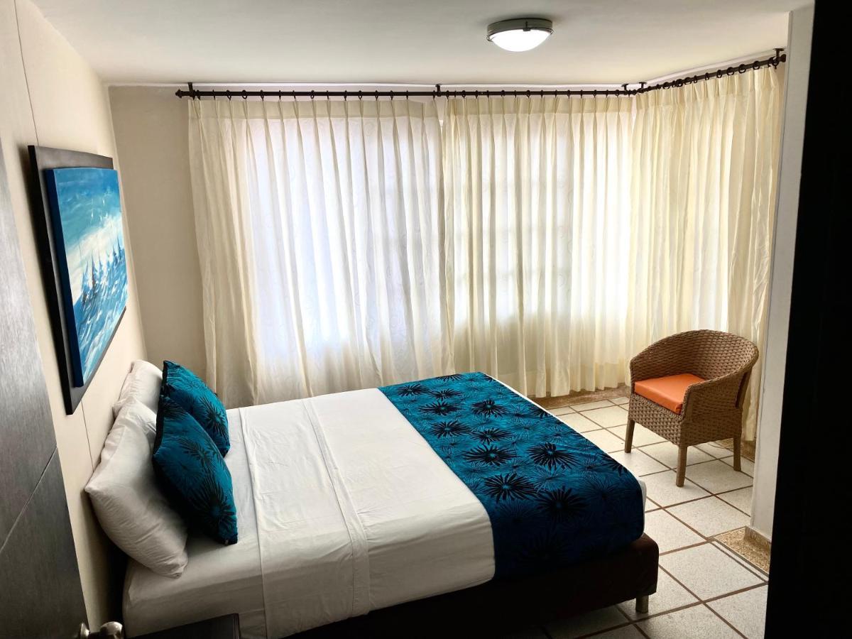 Sorrento Beach Hotel *