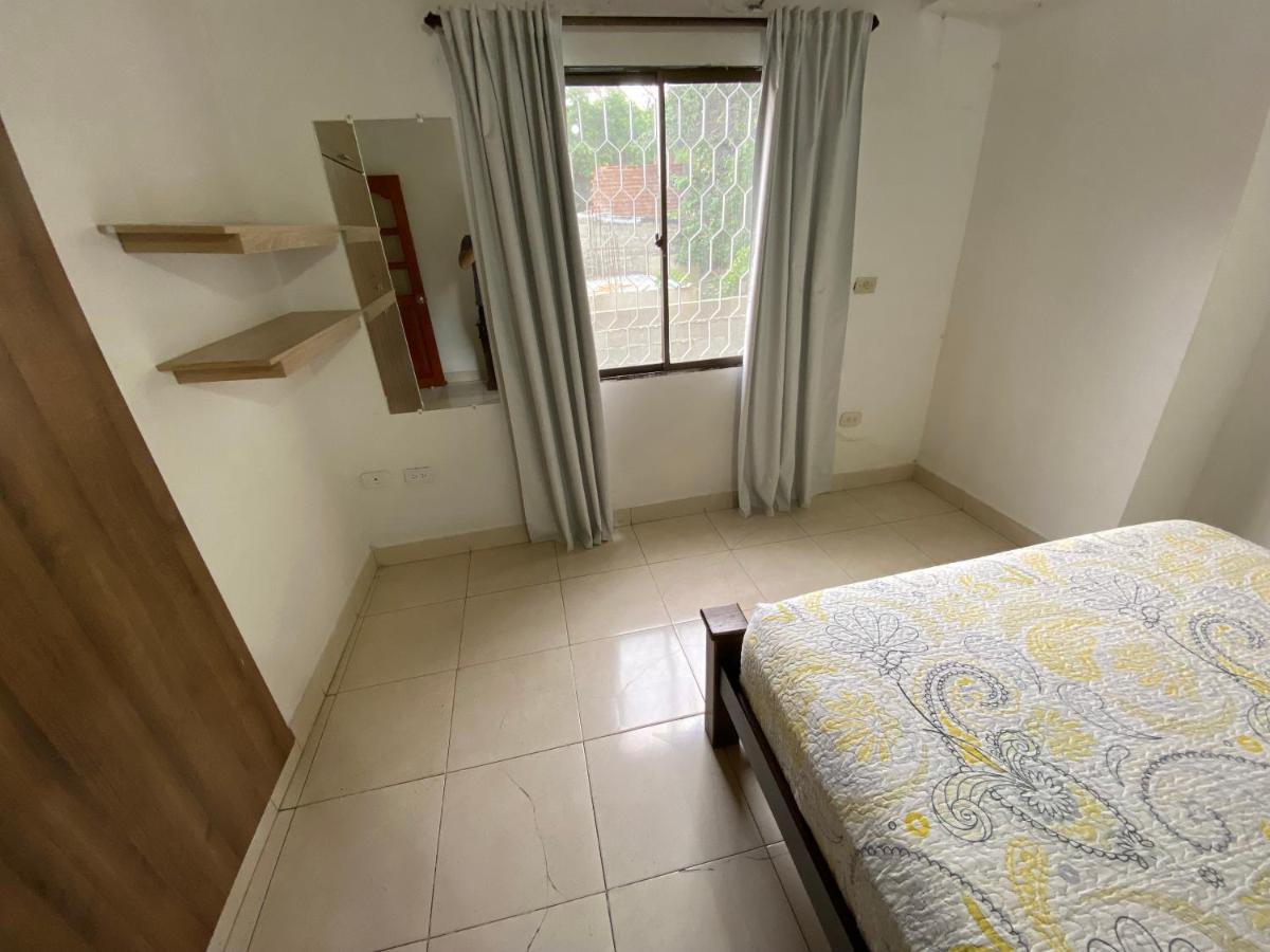 Apartment Central-walking Distance To The Beach/downtown+a/c