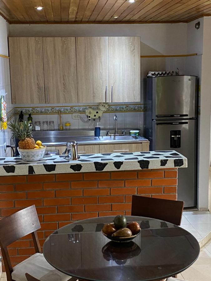 Central-walking Distance To The Beach/downtown+a/c *