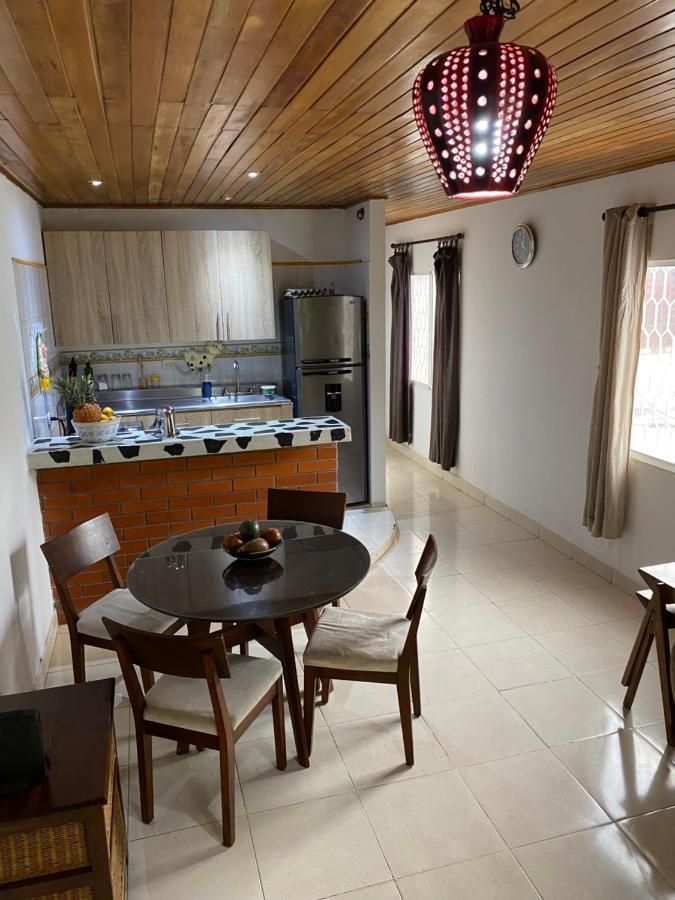 Central-walking Distance To The Beach/downtown+a/c Apartment *