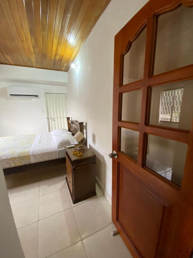 Apartment Central-walking Distance To The Beach/downtown+a/c *