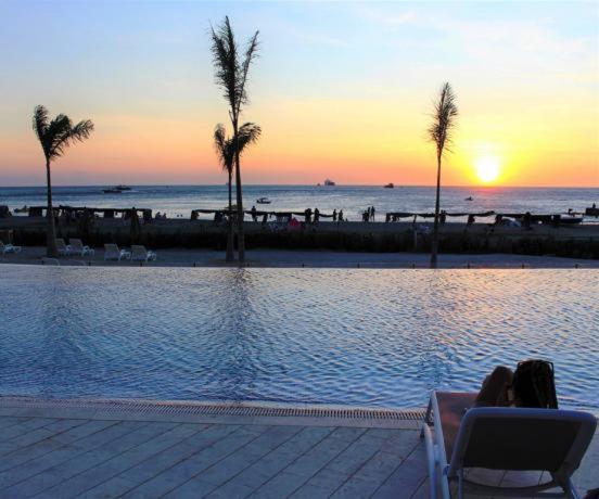 Exclusivo Club: Beachfront Oasis With Olympic Pools & Luxury Amenities Apartment Santa Marta (Magdalena)