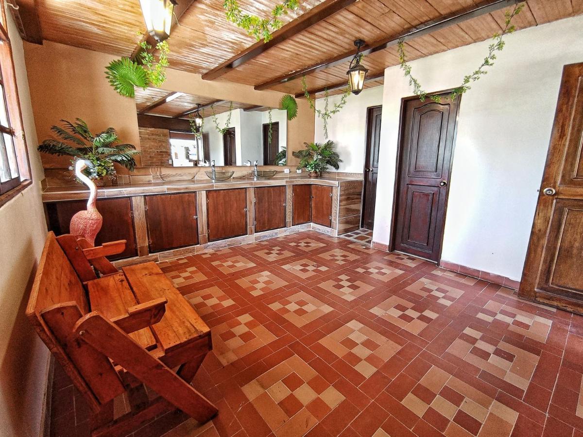Hotel Brisas Marinas