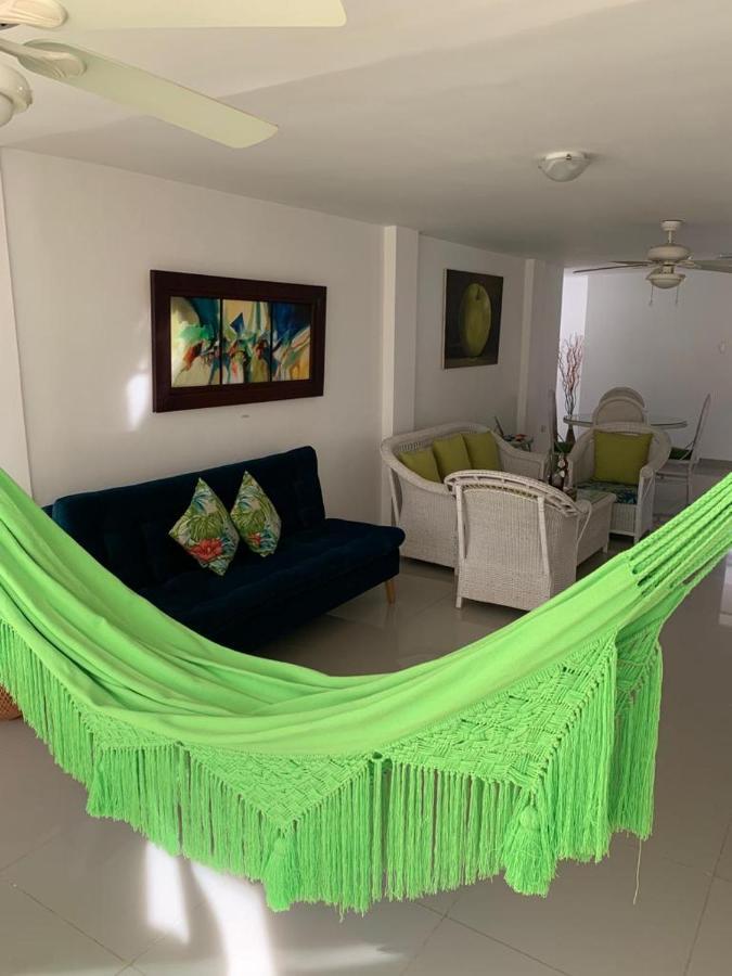 Delamar Apartment: Beachfront Comfort With Ocean Views * Santa Marta (Magdalena)