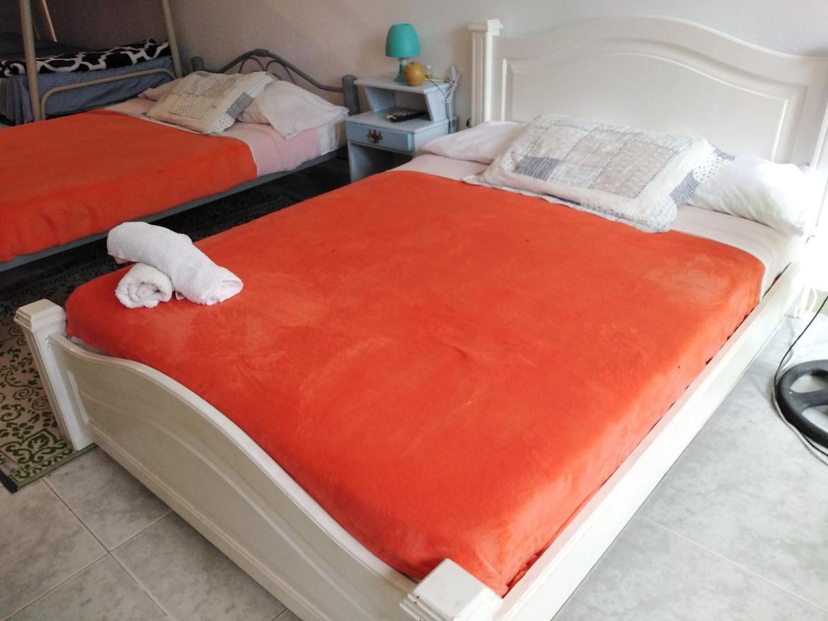 Hotel Hostel's Hellen House Rodadero Sur Gaira Habitacion Familiar Para 5 Personas En Cama 5 Personas Santa Marta (Magdalena)