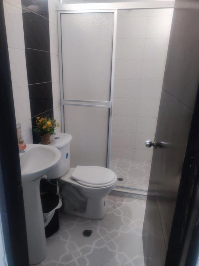 Aparta Estudio Amoblado 1 A 3 Personas Guest house