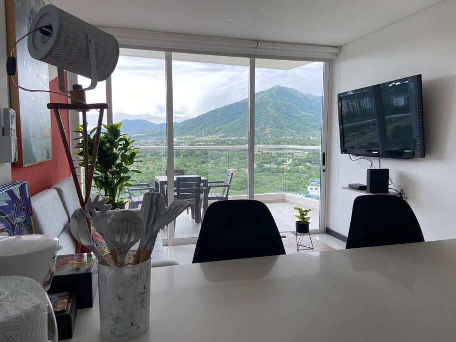 Modern Well-equipped 4 Ppl Condo/5 Min Beach Walk * Santa Marta (Magdalena)