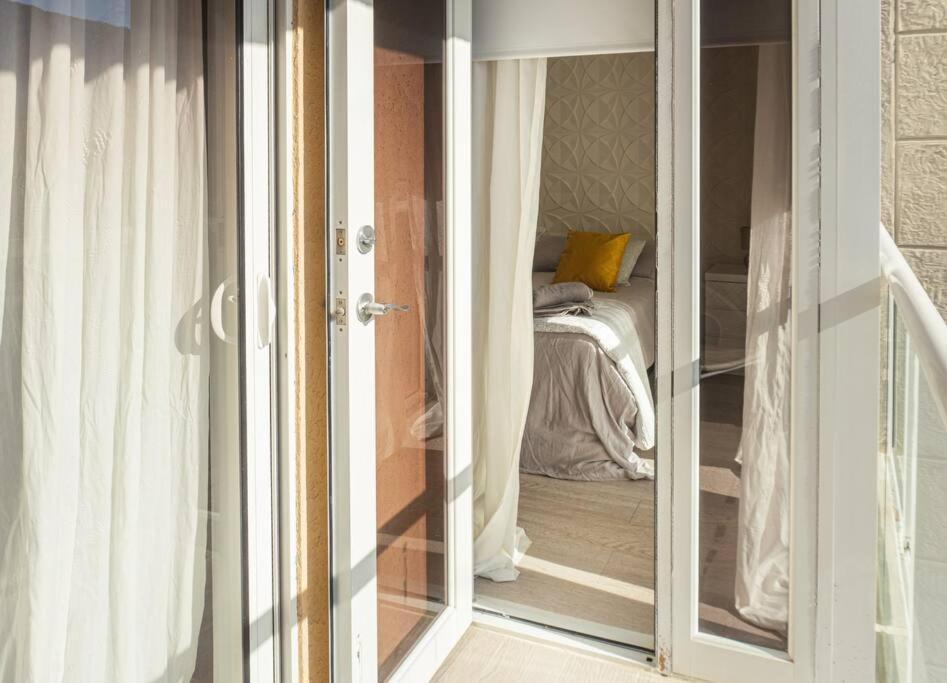 Pet-friendly Pool Retreat With Luxury Hot Showers Apartment *