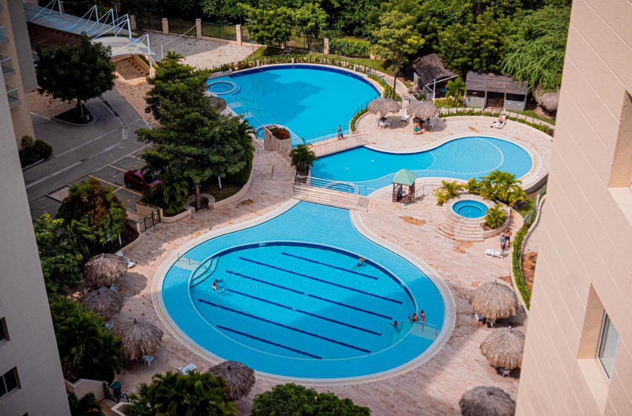 Apartment Pet-friendly Pool Retreat With Luxury Hot Showers *