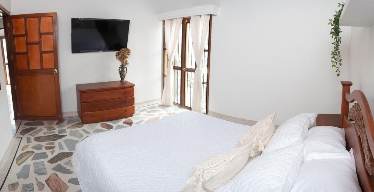 Roca, Rodadero Hotel