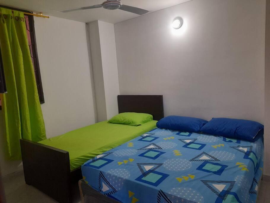 Apto Rodadero 2 A 3 Cuadras Playa Apartamento