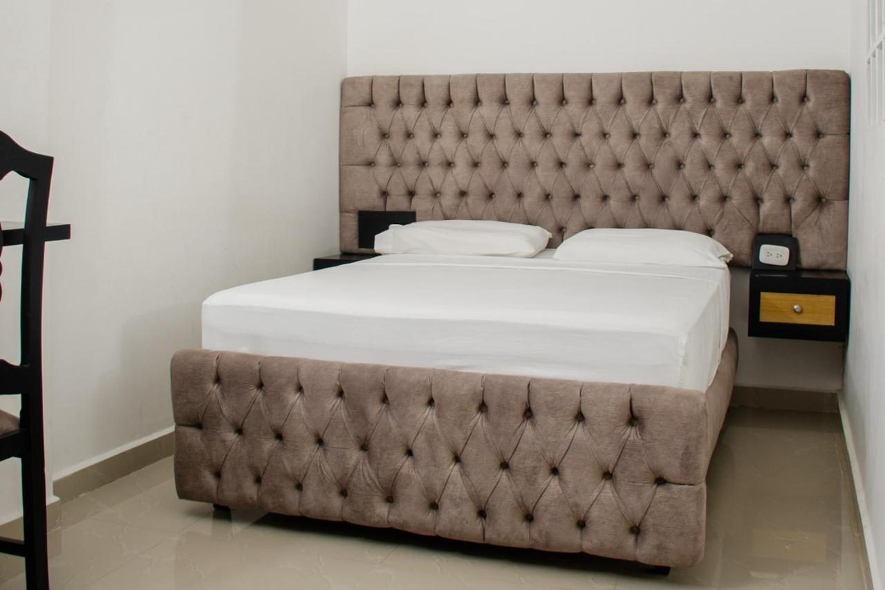 Hostel Ayenda Muleke *