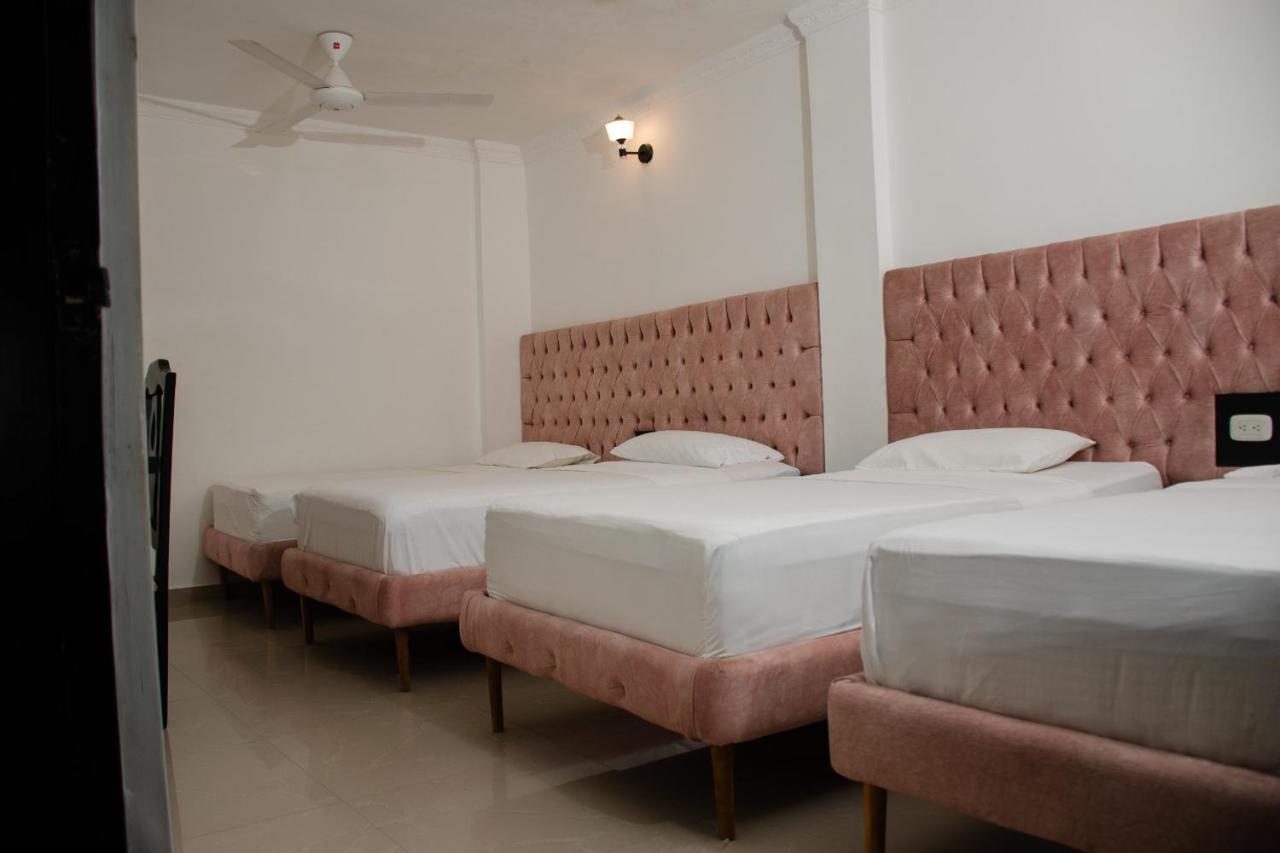 Ayenda Muleke Hostel *