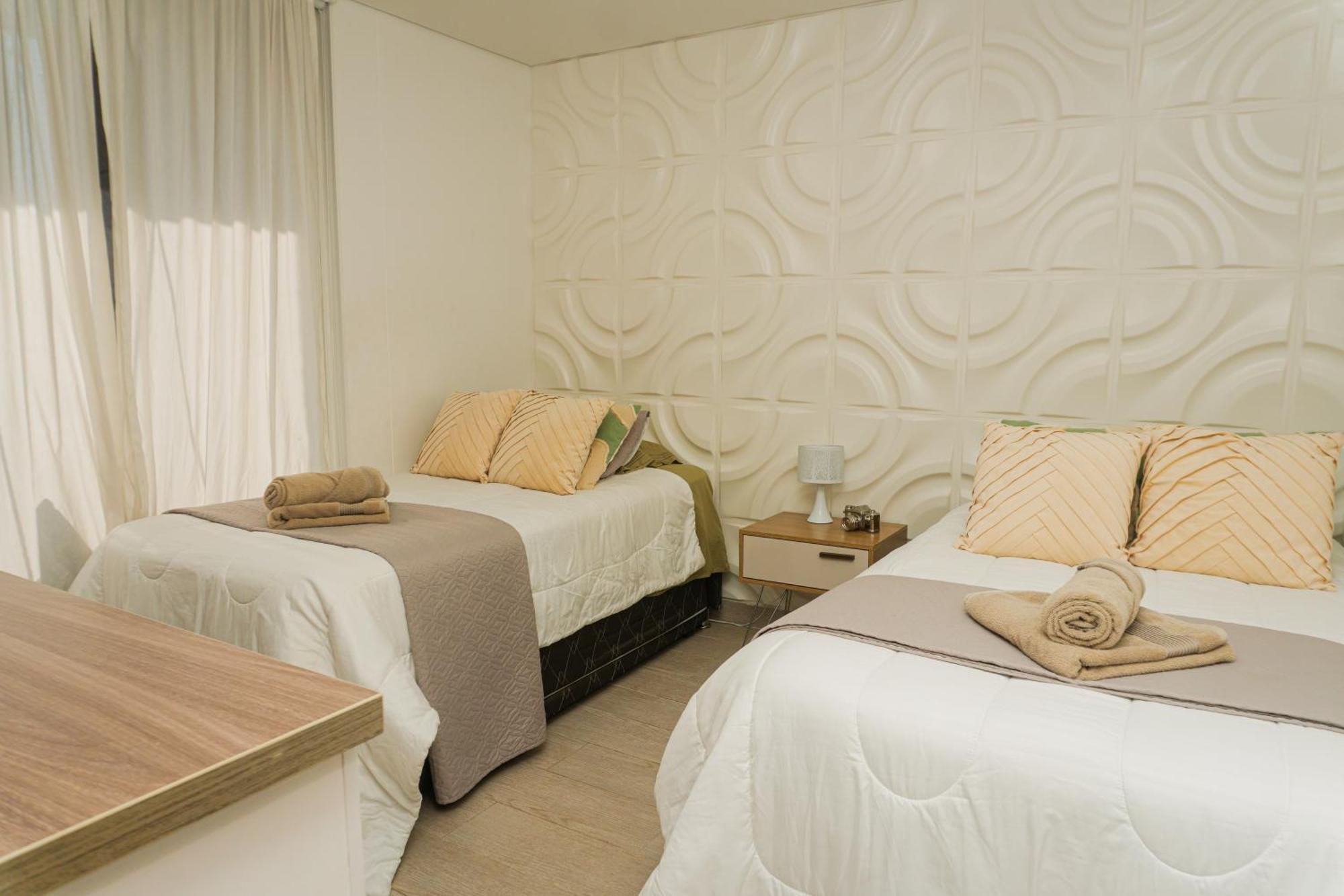 Pet-friendly Pool Retreat With Luxury Hot Showers Apartment