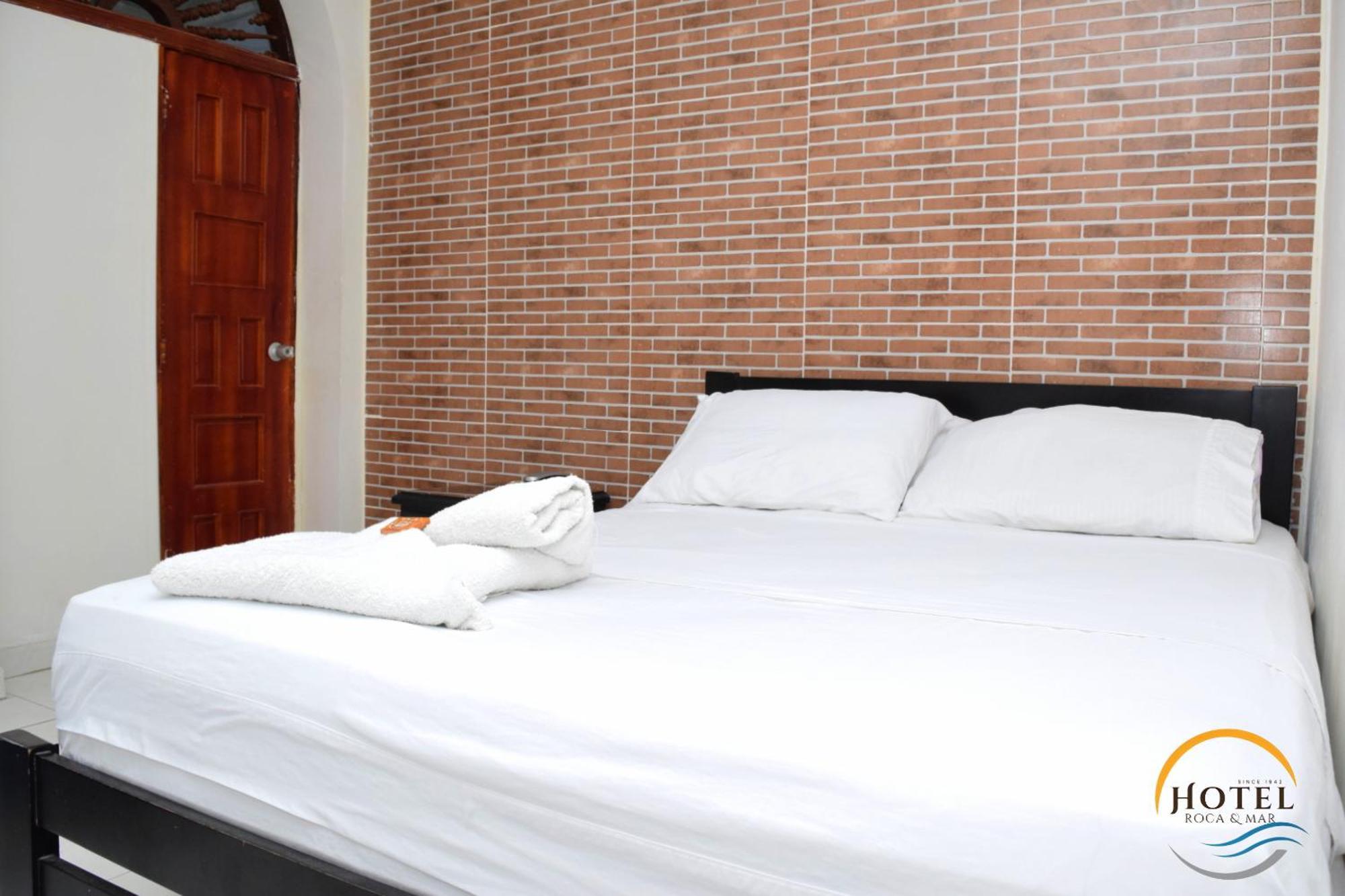 Hotel Roca & Mar