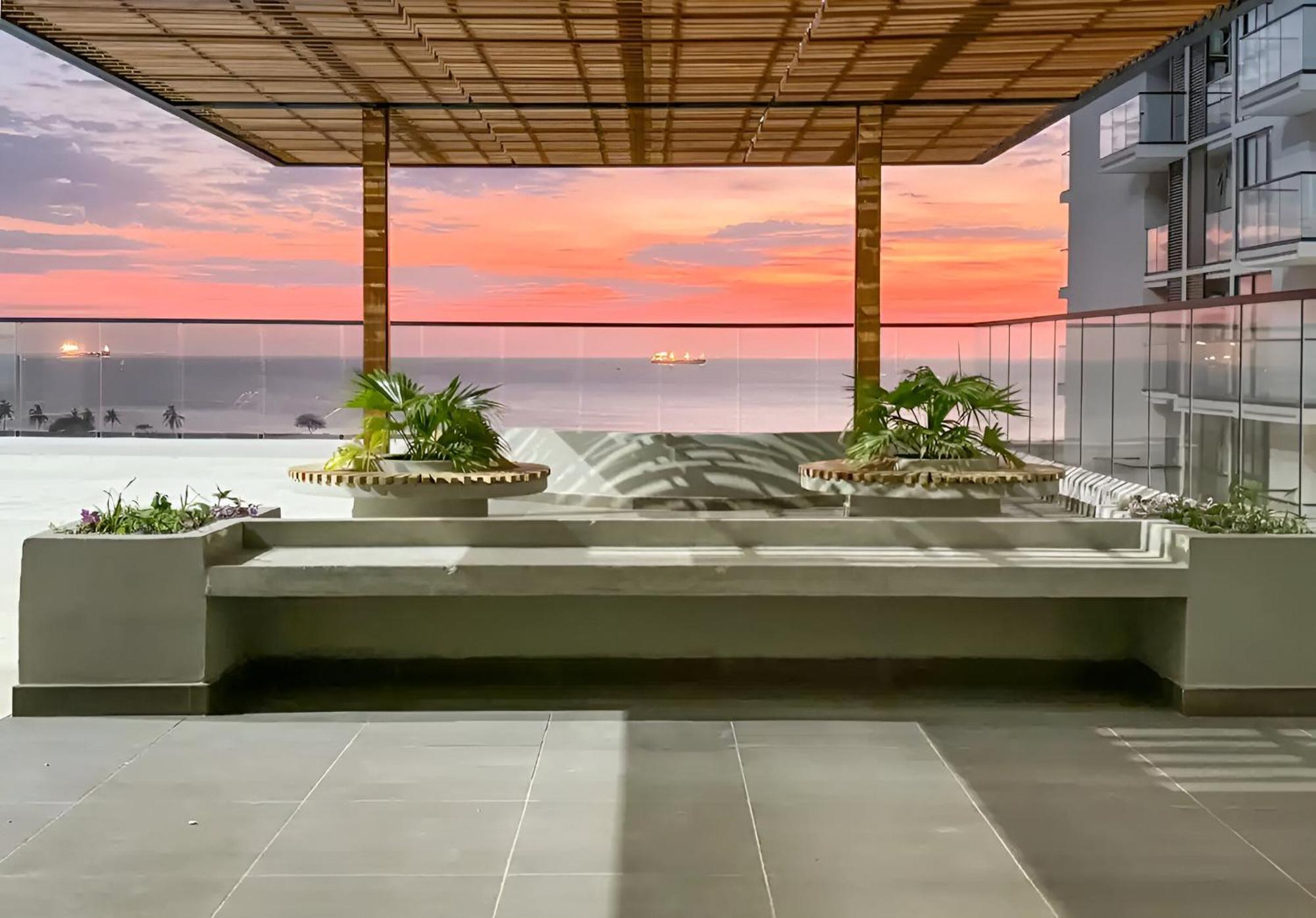 Aparta Luxury 302 - Frente Al Mar Apartment *