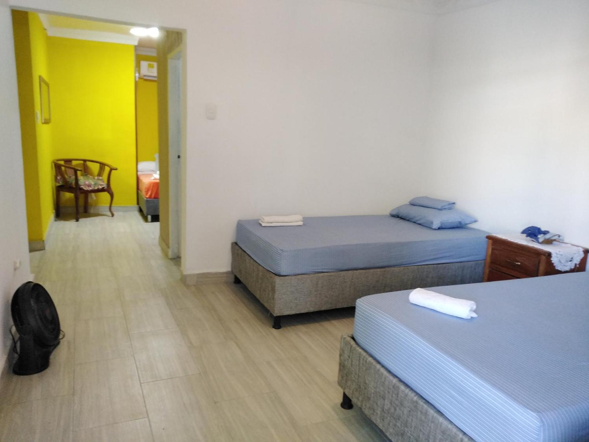 Hostel's Hellen House Rodadero Sur Gaira Habitacion Familiar Para 5 Personas En Cama 5 Personas * Santa Marta (Magdalena)