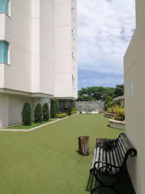 En El Rodadero Con Piscina Y Jacuzzi Apartment *