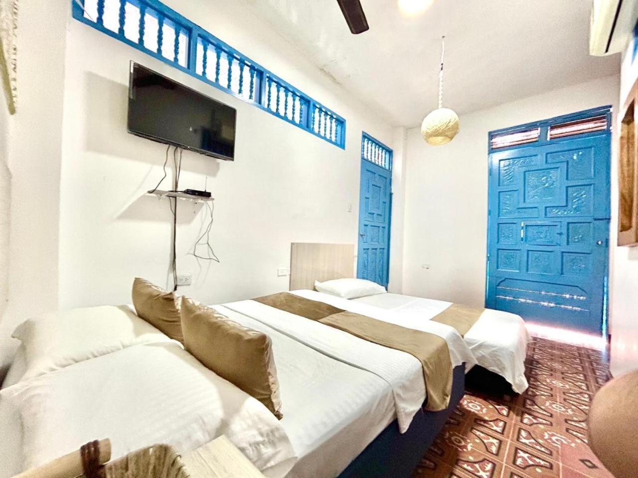 Kasaya Hotel *