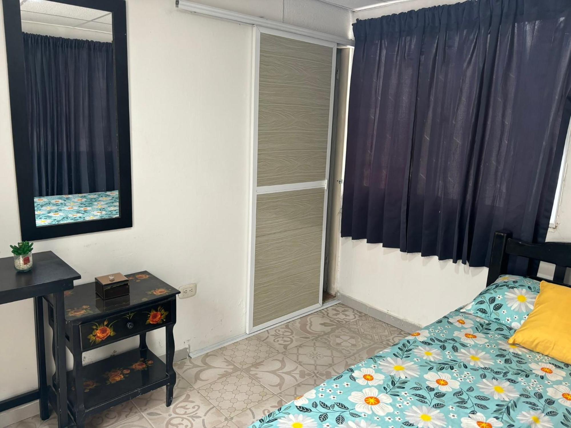Casa Universitaria El Trebol Guest house
