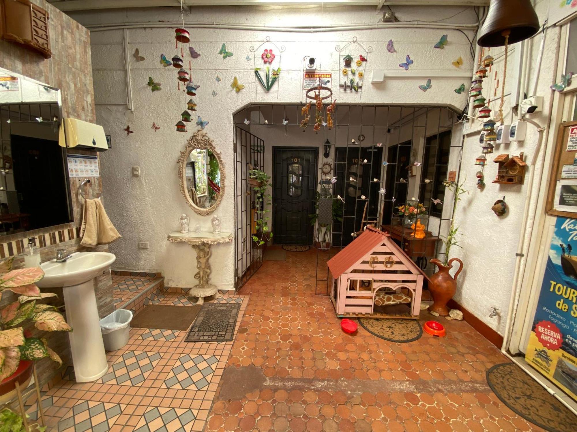 Homestay Casa Linda *