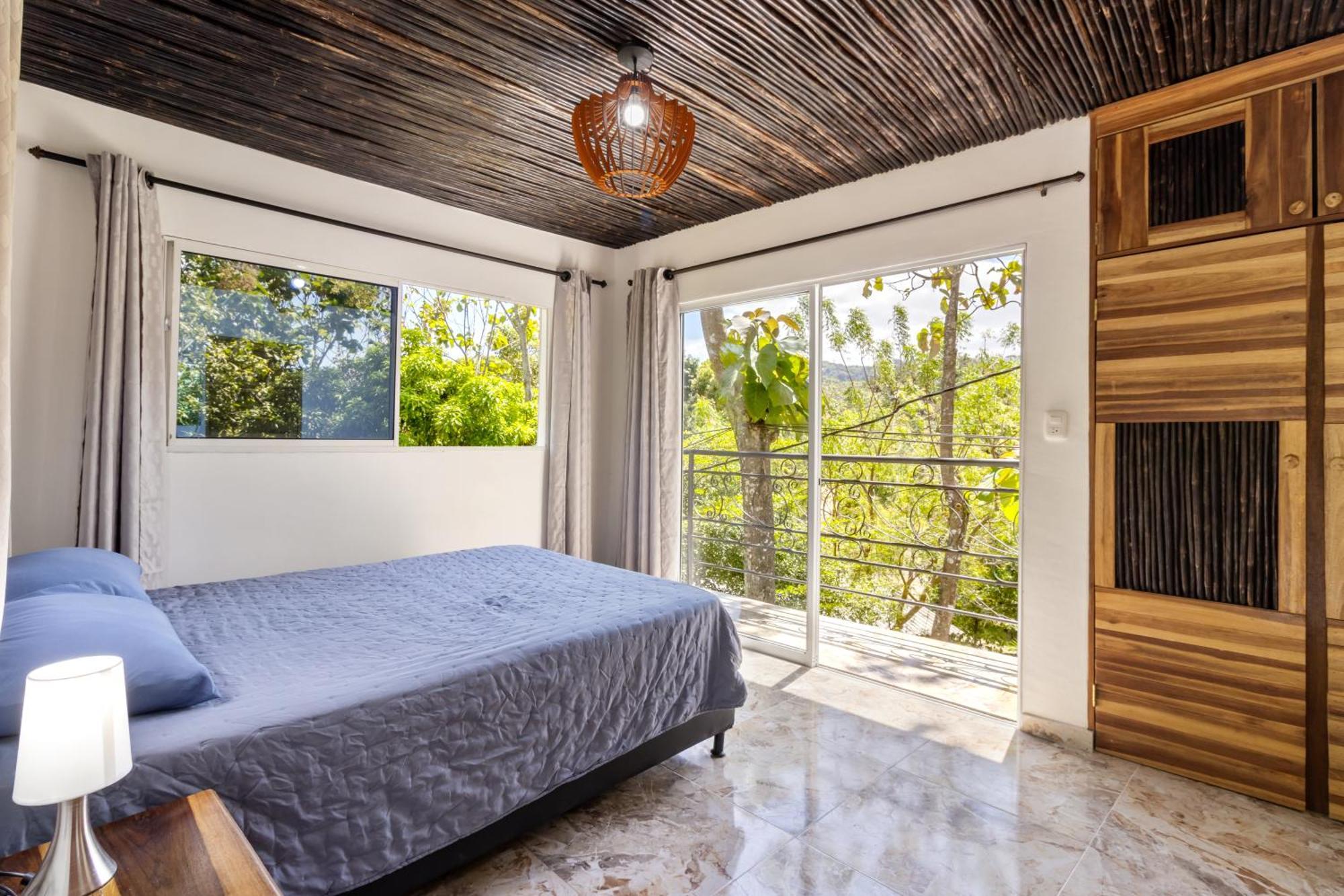 Tekas Lodge