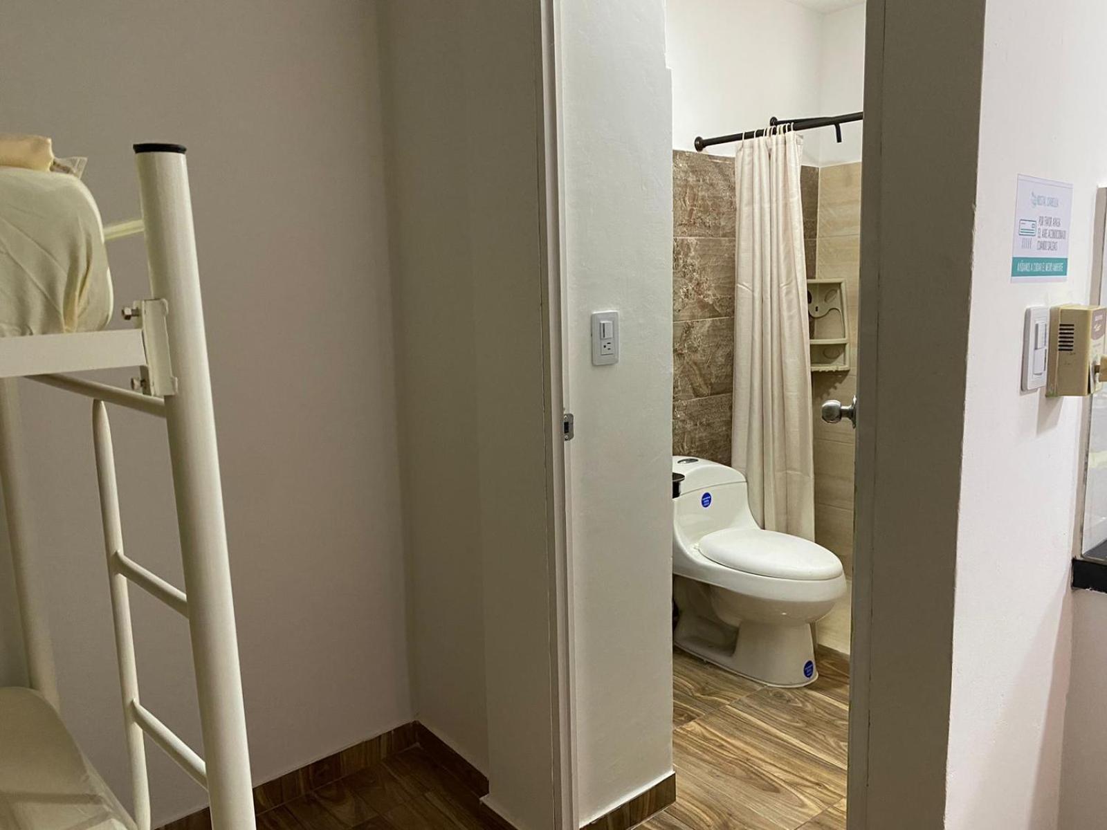 Y Aptos Isabella Homestay