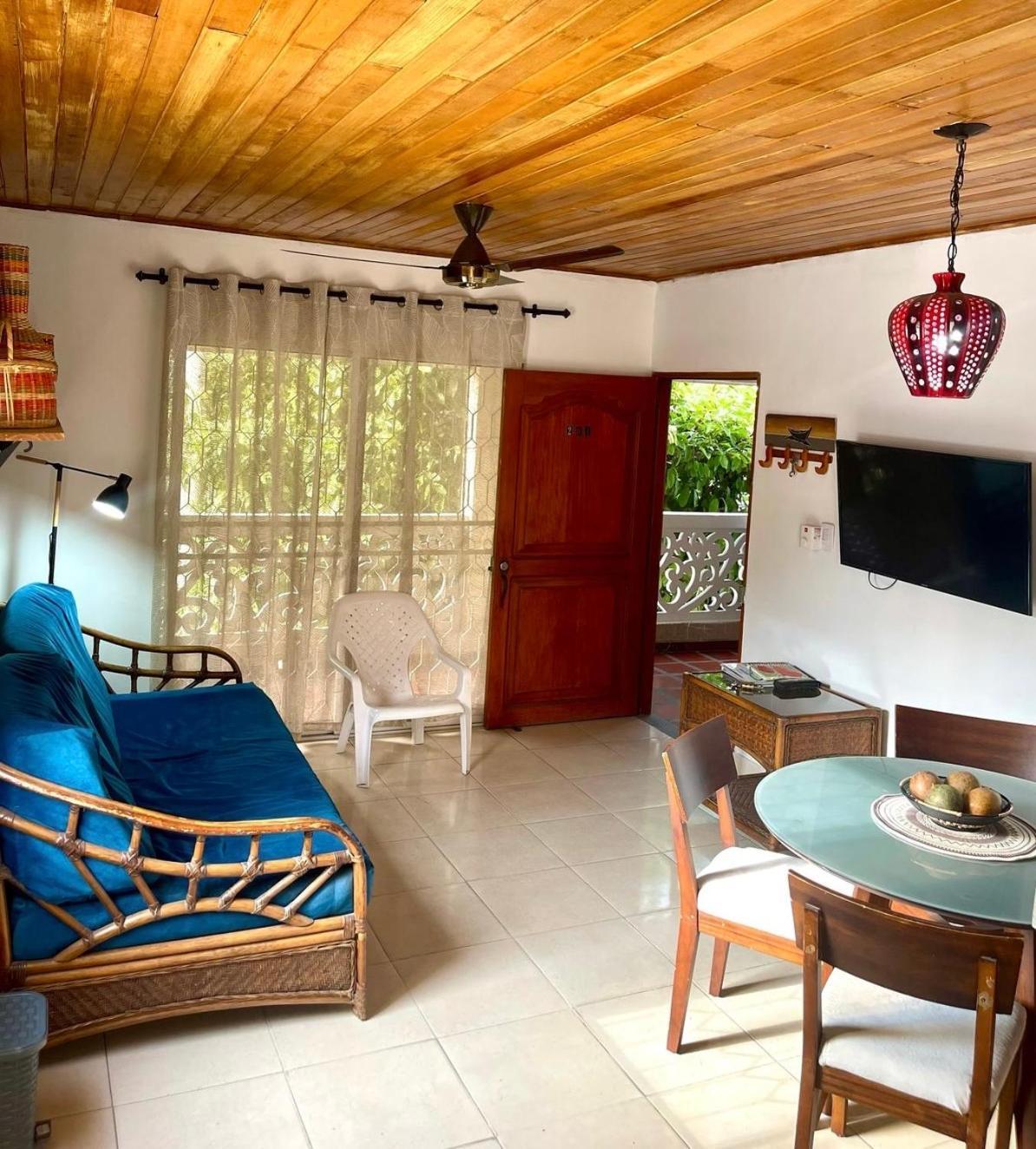 Apartment Central-walking Distance To The Beach/downtown+a/c Santa Marta (Magdalena)