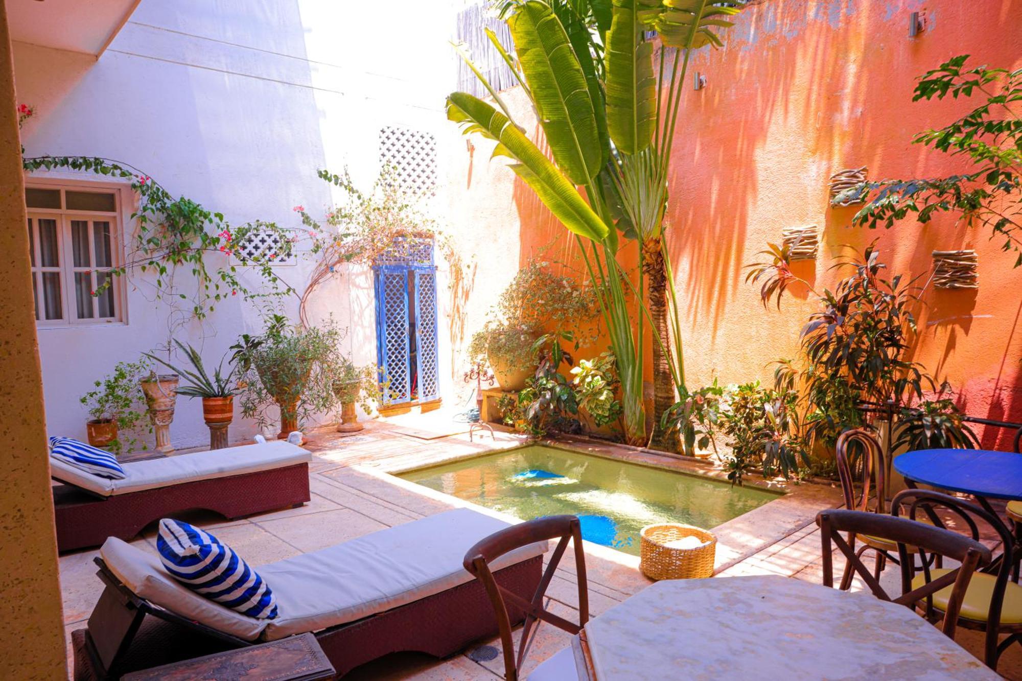 Hotel Casa Zarah - Alma 4*