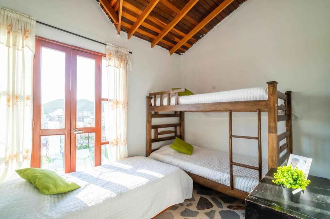 Roca, Rodadero Hotel