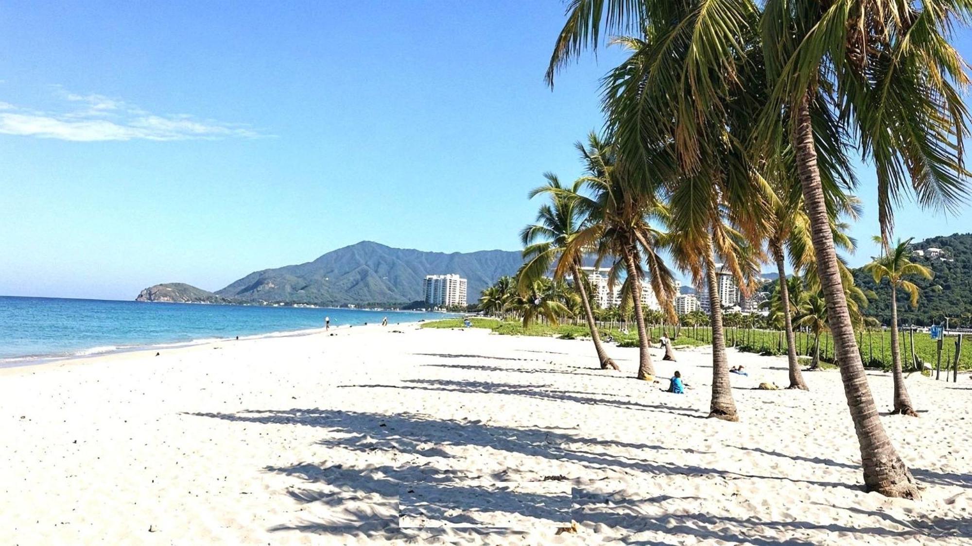 - Playa Dormida *