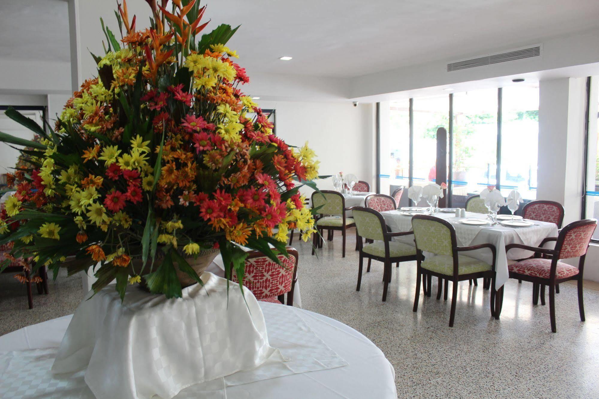 Arhuaco Rodadero Hotel 4*