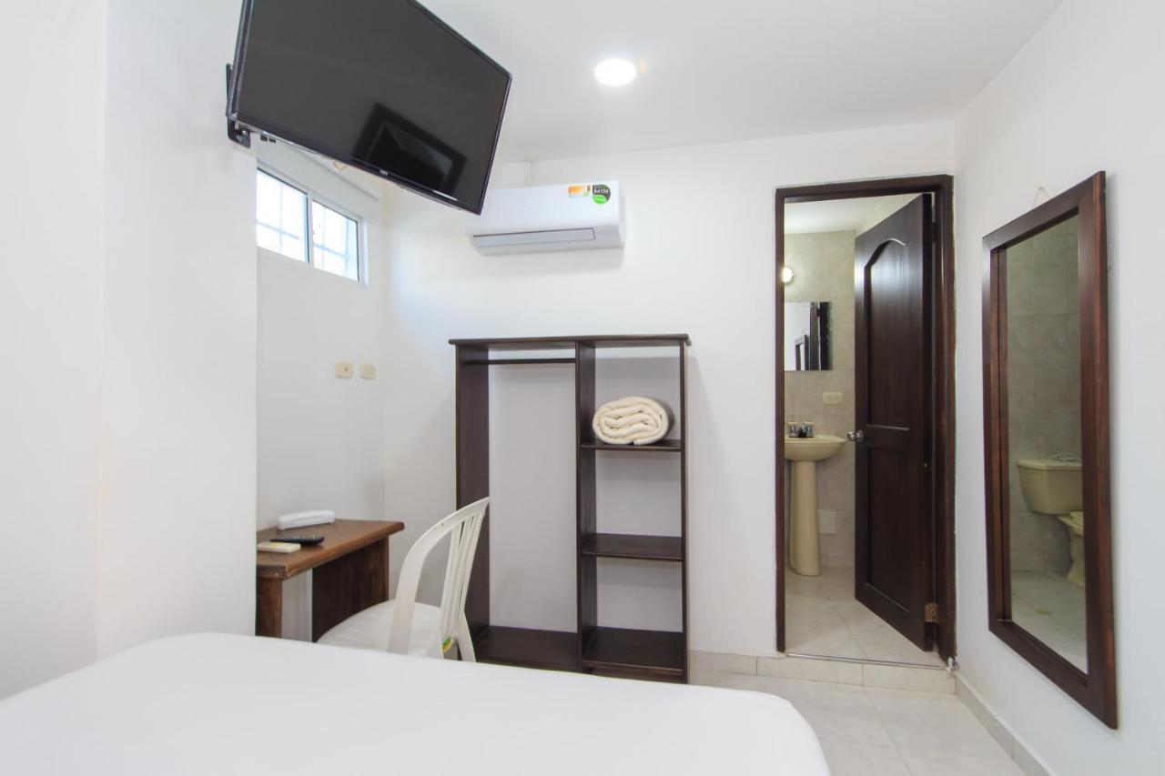 Marovi Hotel