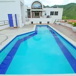 Apartamento con Balcón - Cerca al Mar