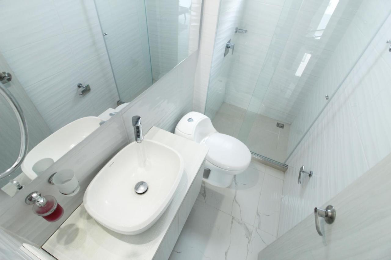 Apartamento Con Balcón - Cerca Al Mar *